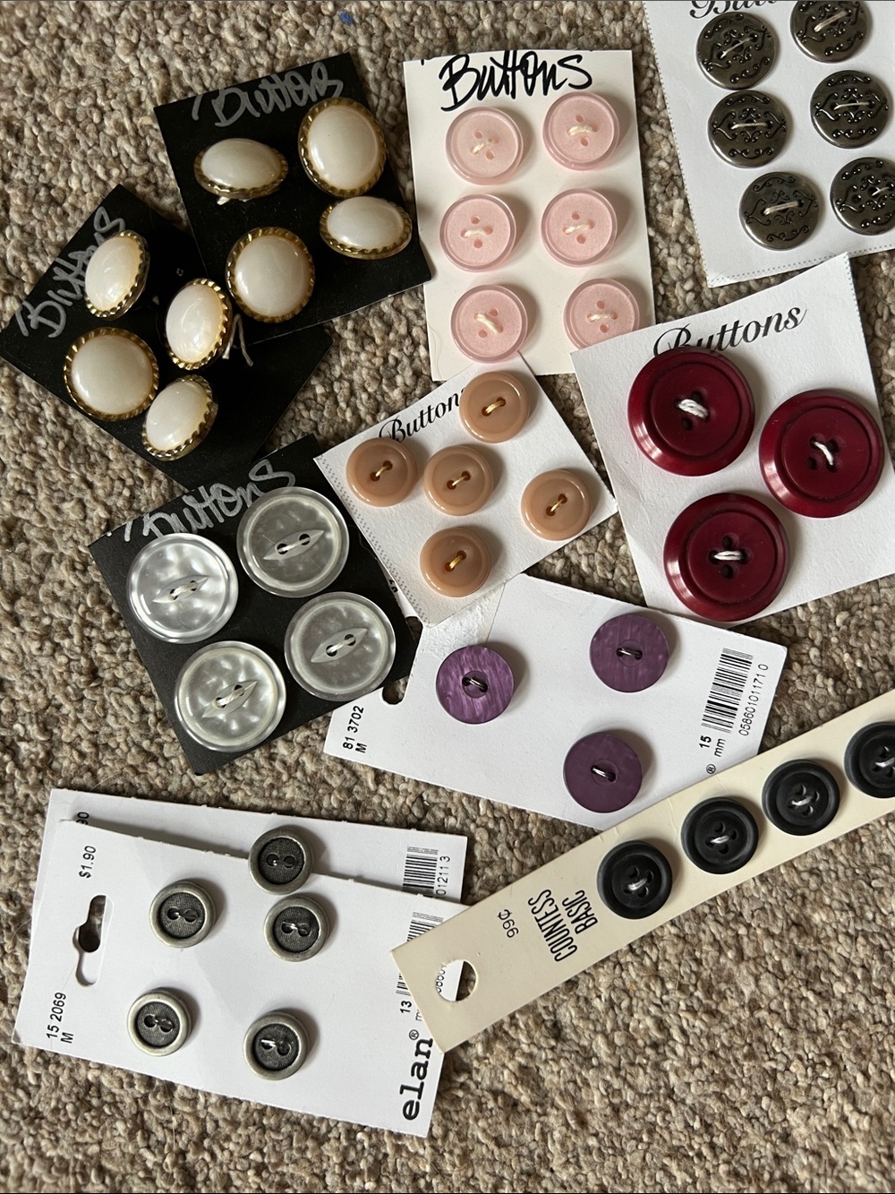 Assorted Button Lot - Mixed Colors - Picture 3 of 3